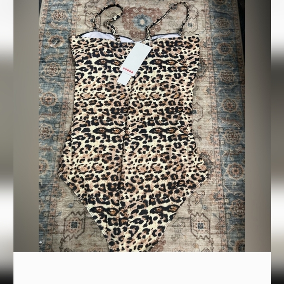 1 piece leopard print swimsuit. SZ LARGE - Picture 2 of 4